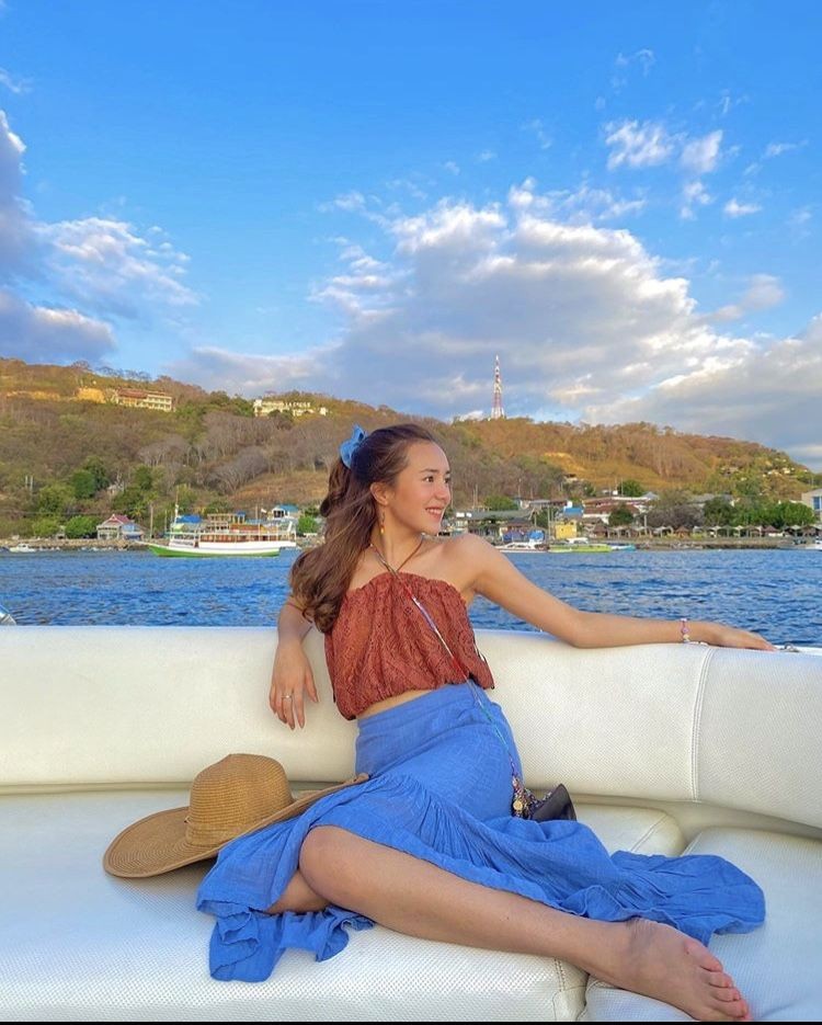 Adu Gaya Artis Nikmati Liburan di Surga Tersembunyi Labuan Bajo