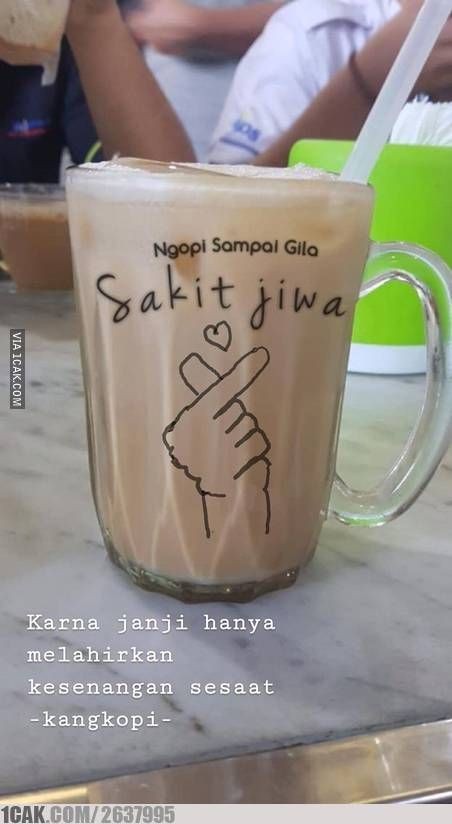 10 Potret Kocak Lagi Ngopi yang Bikin Ngakak, Ada Minum dari Galon