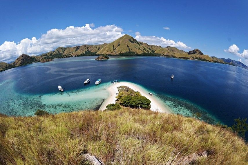 10 Destinasi Wisata yang Cocok untuk Pre Wedding di Labuan Bajo 2022