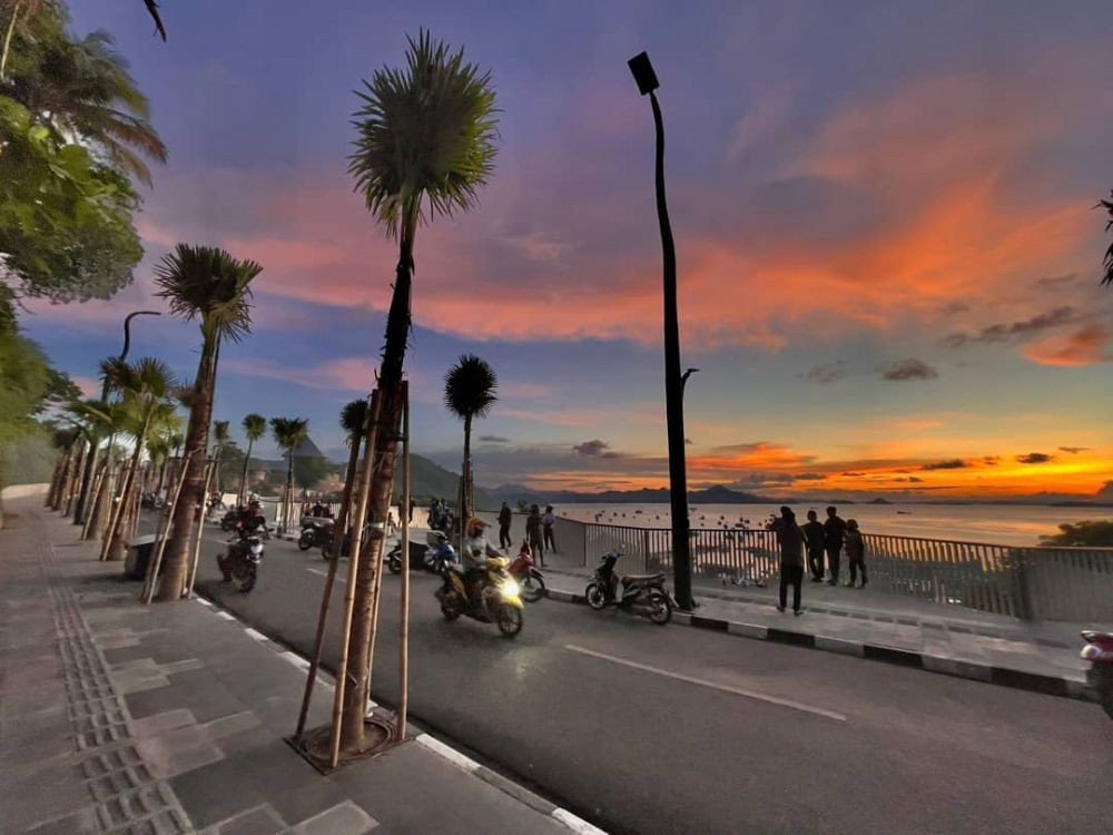 FOTO: Cantiknya Sunset di Labuan Bajo, Pesonanya Bikin Kebelet Liburan