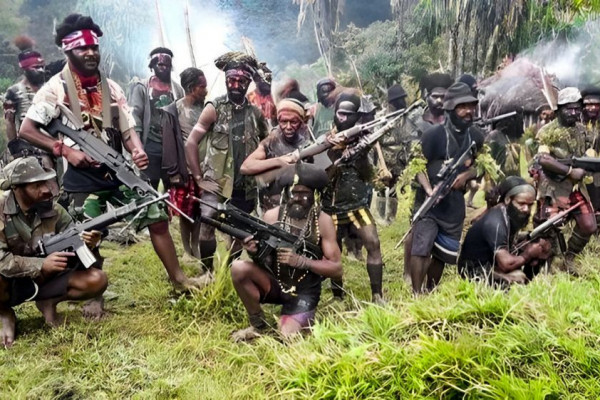 Sebut TNI-Polri Serang Pasukannya, Egianus Kogoya: Saya Tidak Mundur