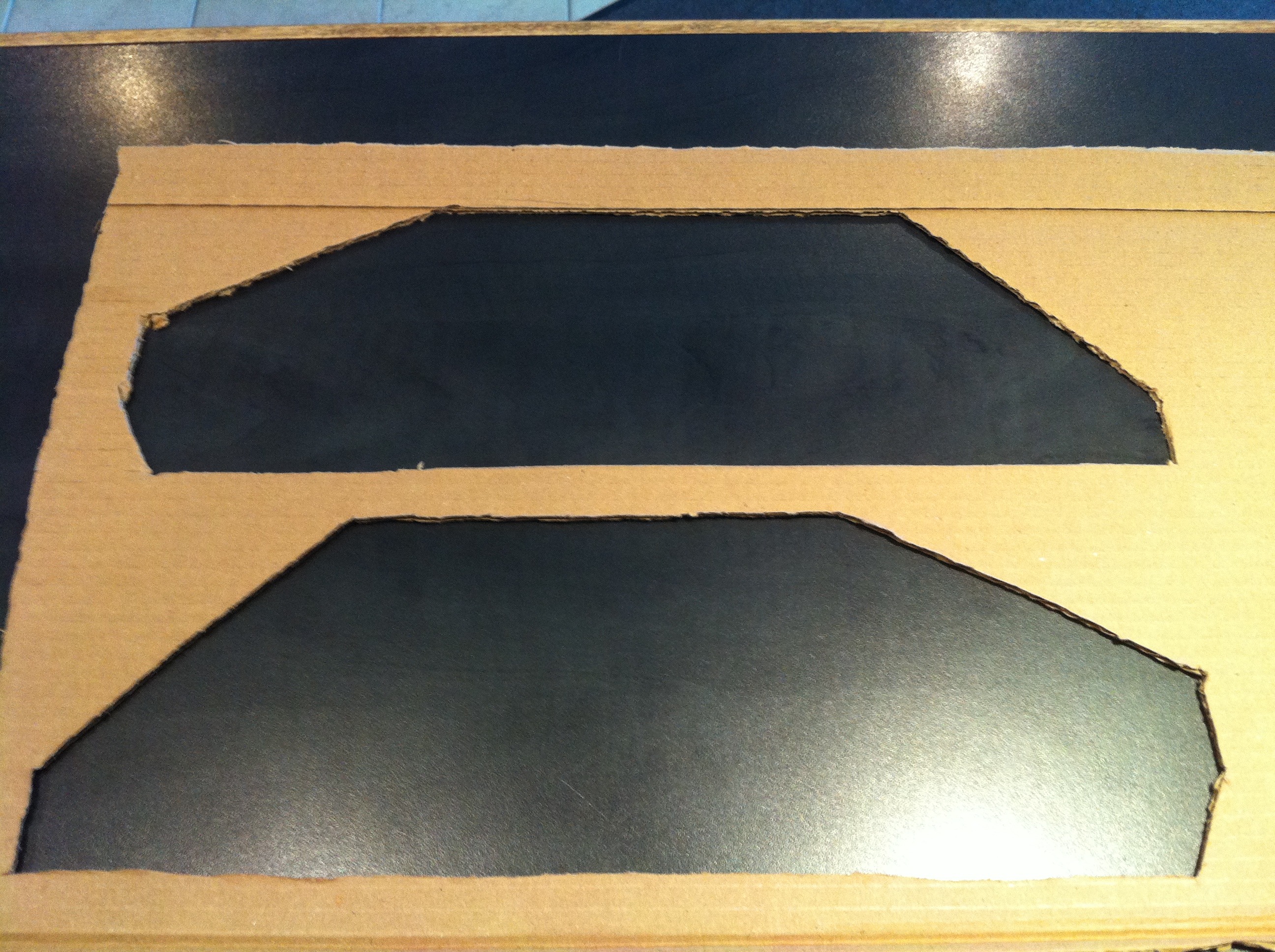 Daripada Gabut Karena Pandemi, Yuk Bikin Tank Buat Kucing Kesayangan