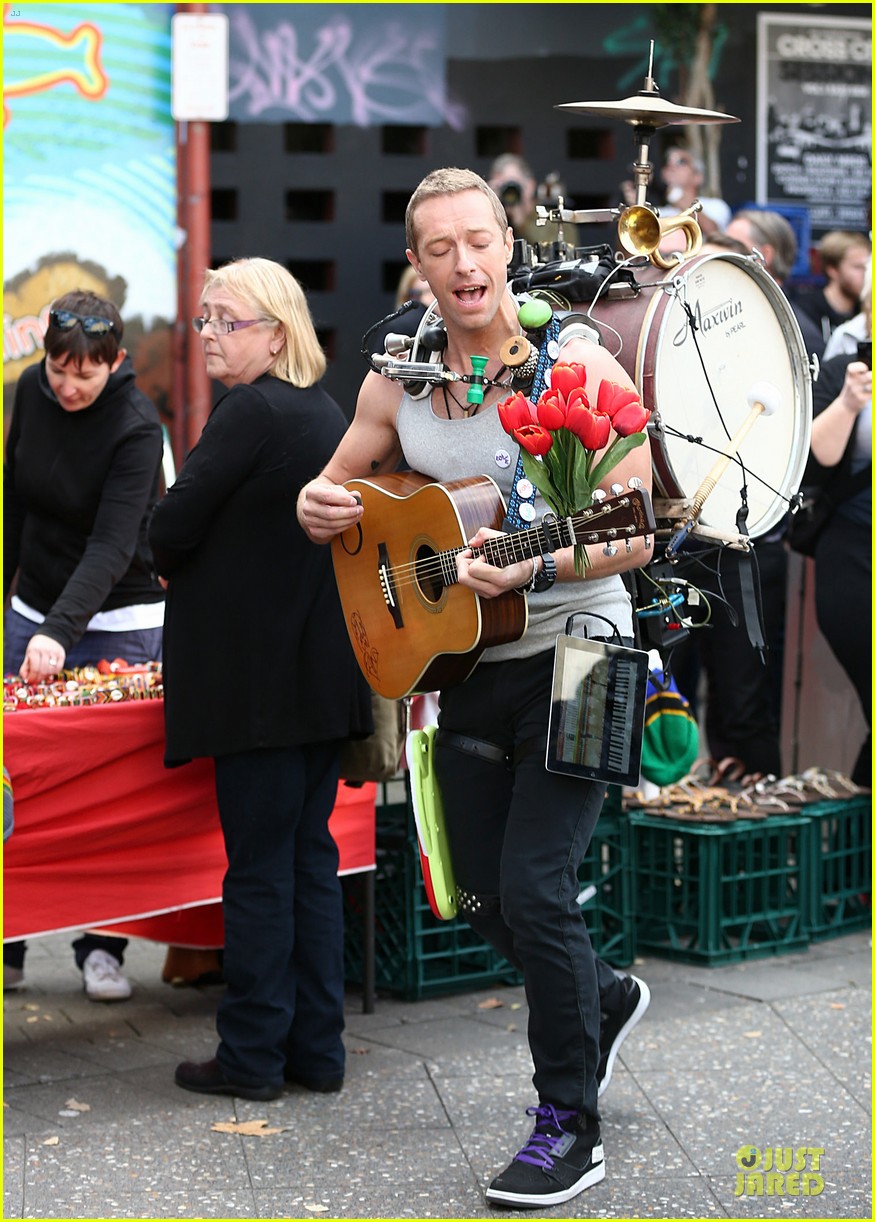 5-one-man-band-super-kreatif-di-dunia-bahkan-ada-yang-dijuluki-profesor-juga-lho