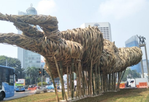 Instalasi Seni Bambu Ini Menyajikan Pemandangan Beda 

