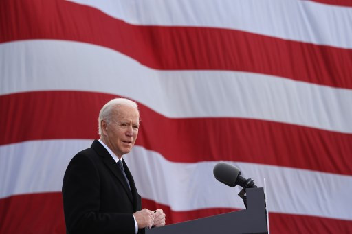 redam-reaksi-rasis-biden-larang-hubungkan-covid-19-dengan-tiongkok