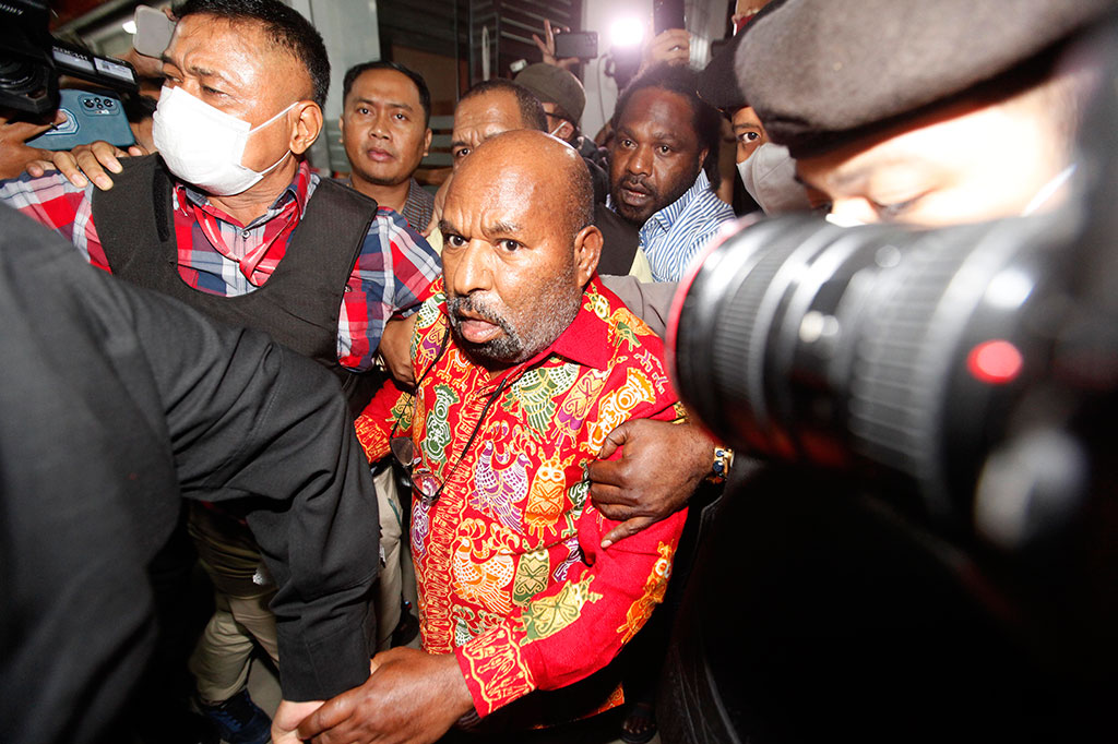 Lukas Enembe Menolak Kontrol di RSPAD Gatot Soebroto, Ngotot Berobat ke Singapura