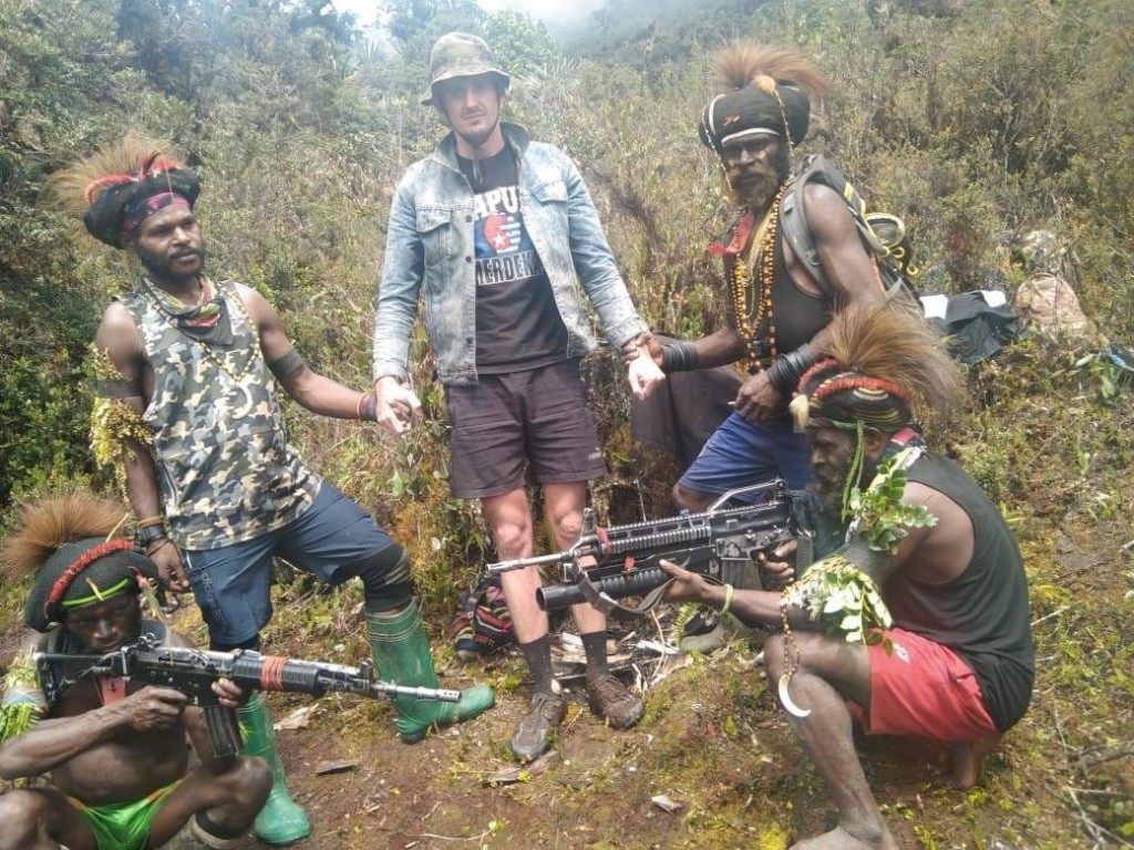 TNI Kirim Utusan Tokoh Papua untuk Dialog dengan KKB