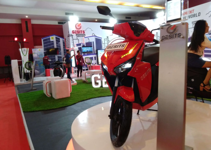 Gak Hanya Mobil dan Motor Baru, Motor Custom pun “Parkir” di IIMS 2019