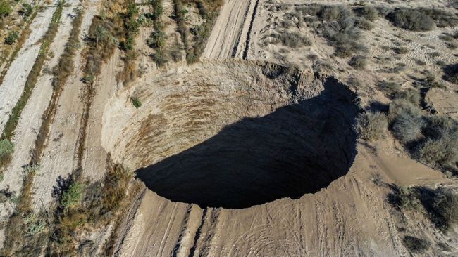 Beberapa sinkhole besar yang ada di Bumi!
