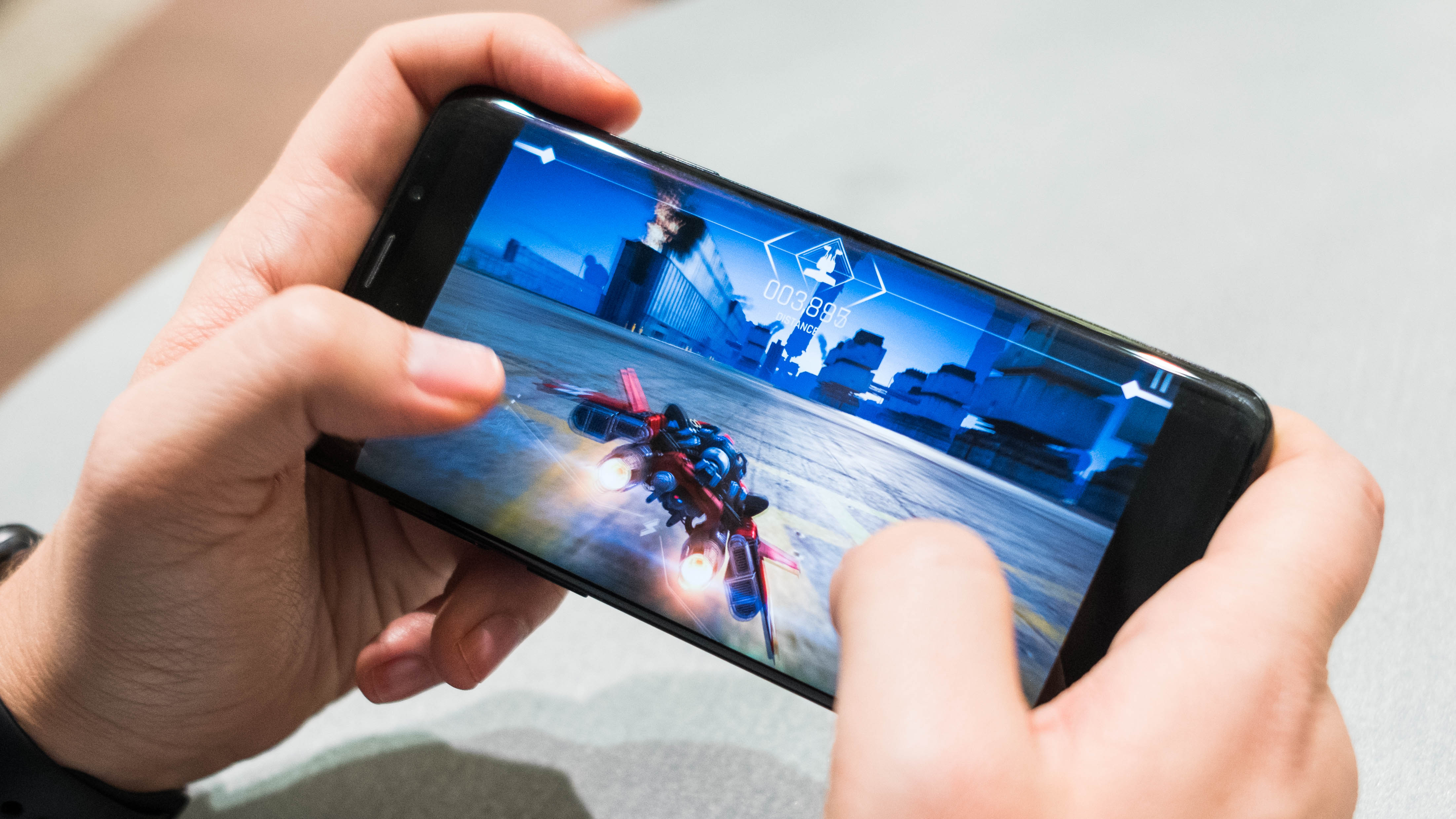 Vivo Z1 Pro, Smartphone Gaming yang Bisa Ngelibas 5 Game Berat Terseru Ini | KASKUS