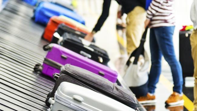 Sering Naik Pesawat? ini 6 Tips Supaya Bagasimu Tetap Aman di Bandara