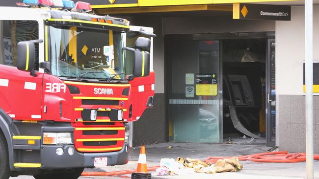 27 hurt after man sets himself on fire in Melbourne bank branch