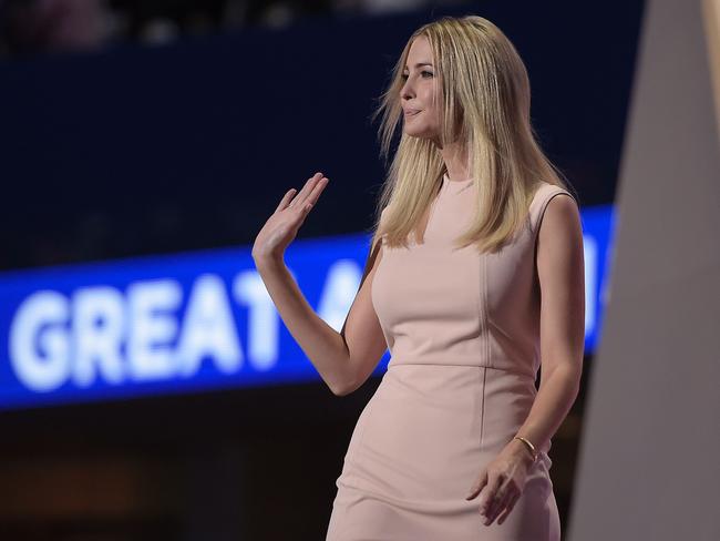 Ivanka Trump, Putri Donald Trump yg sgt menawan, Smart &amp; Seksi (Awas celana melorot)