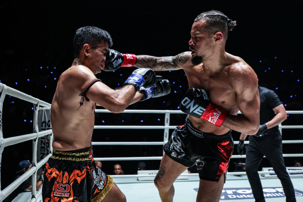 Dominasi Rungrawee, Regian Eersel Rebut Kembali Gelar ONE Lightweight Kickboxing
