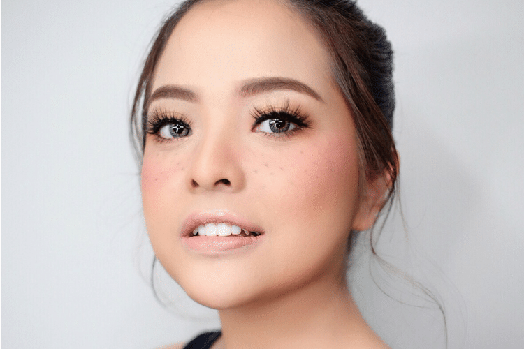 Seleb Indonesia Dengan Freckles Makeup, Mana paling Cantik?