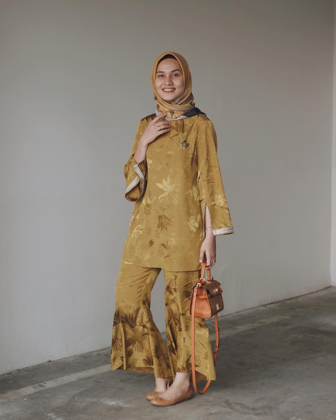 sista hijabers suka ke pantai ? ini referensi style hijab 2019 yang pas.