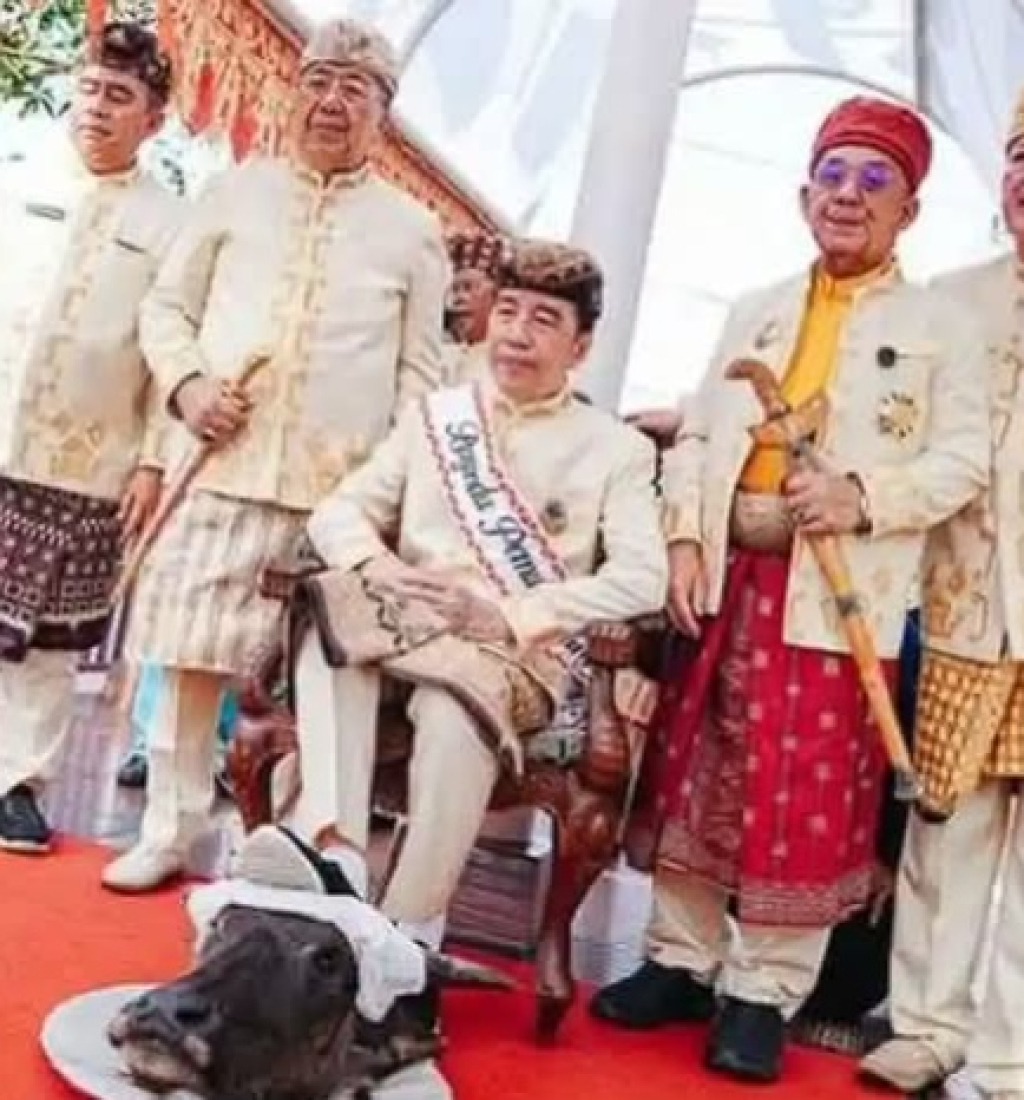 eks-ketua-ajisebut-jokowi-jadi-ketua-panitia-pemberian-gelarnya-sendiri-di-lampung
