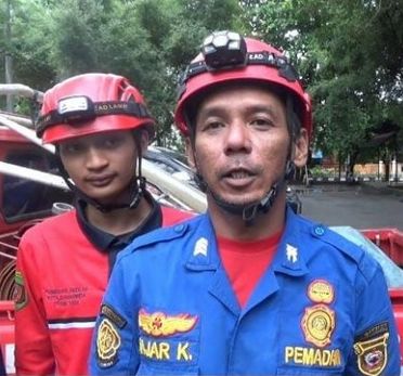 Damkar Atasi Cincin Bearing Nyangkut di Alat Vital
