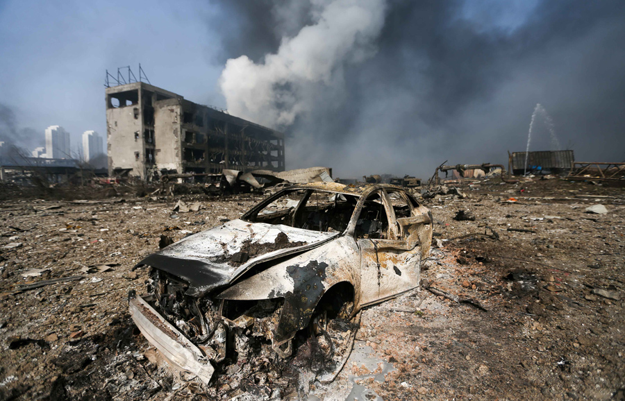 Aftermath Huge Explosion in Tianjin China 13 Agustus 2015