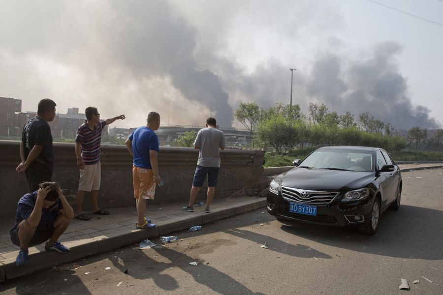Aftermath Huge Explosion in Tianjin China 13 Agustus 2015