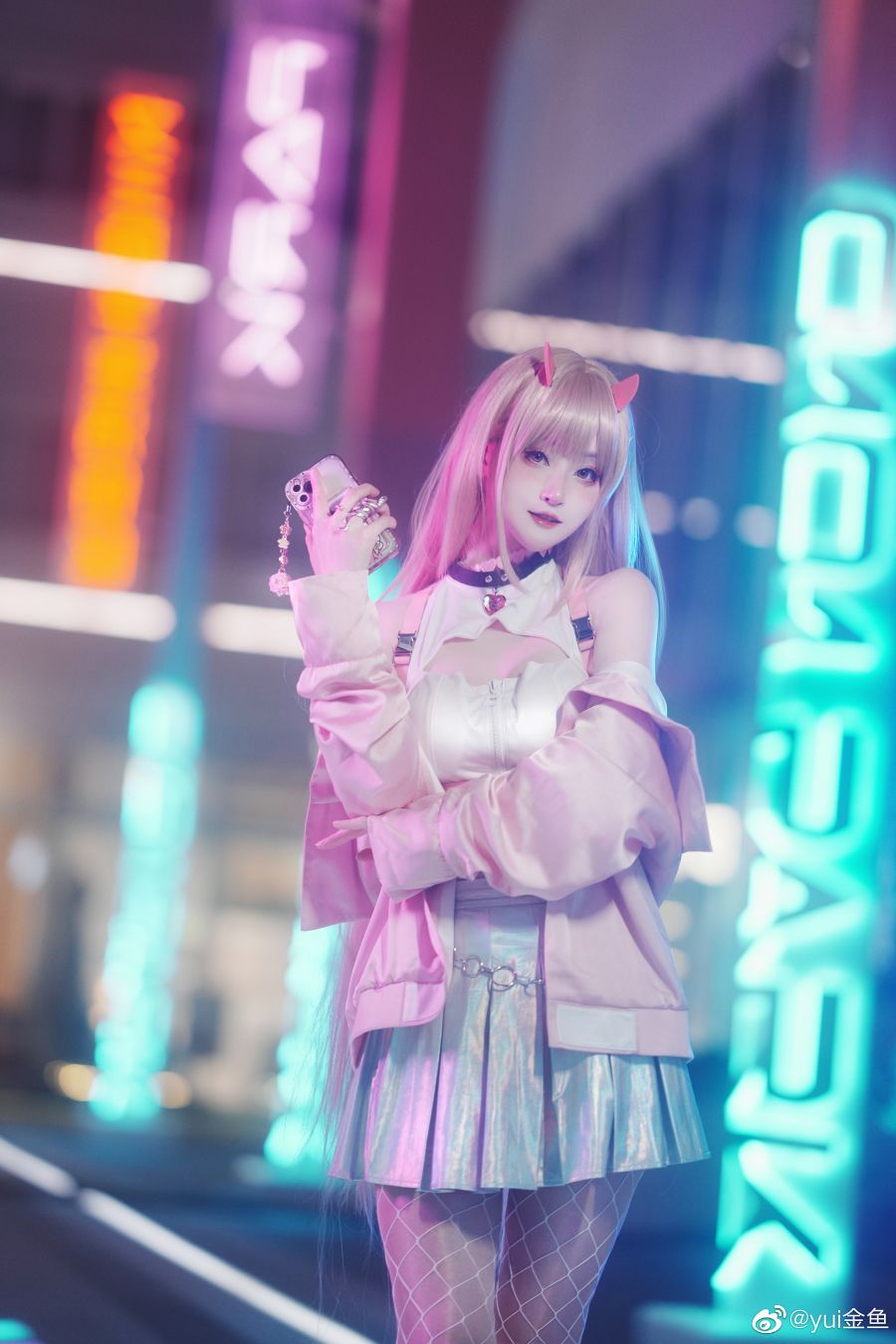 Nikmati Keindahan Cosplay Viper dari NIKKE: Karya Brilian Cosplayer Cina!
