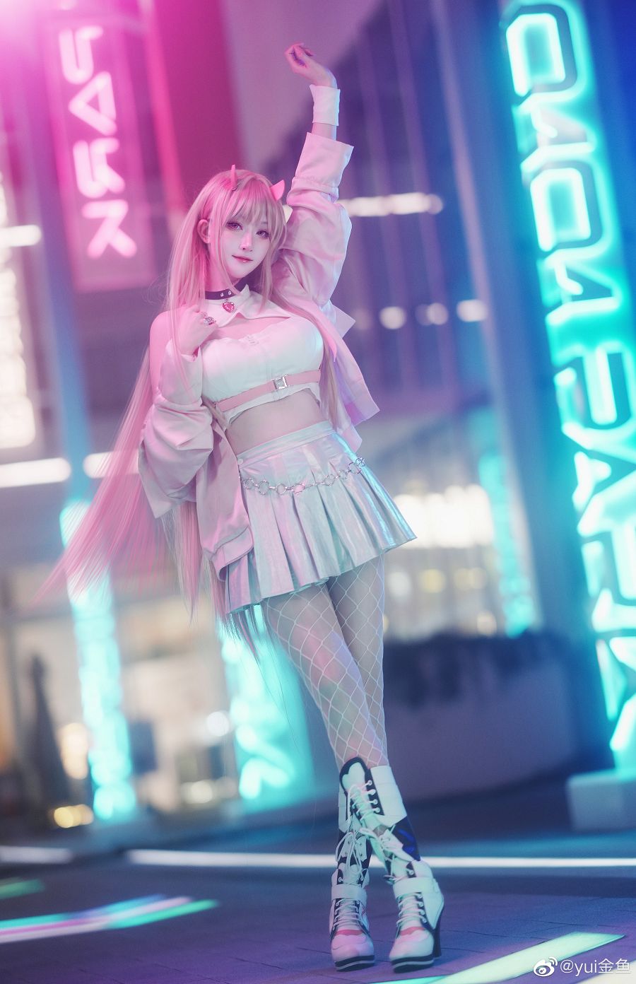 Nikmati Keindahan Cosplay Viper dari NIKKE: Karya Brilian Cosplayer Cina!
