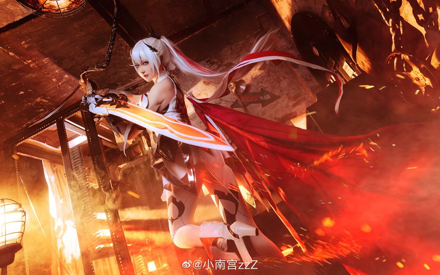 Cantik & Ganas! Cosplay Kiana dari Honkai Impact 3rd yang Super Hot
