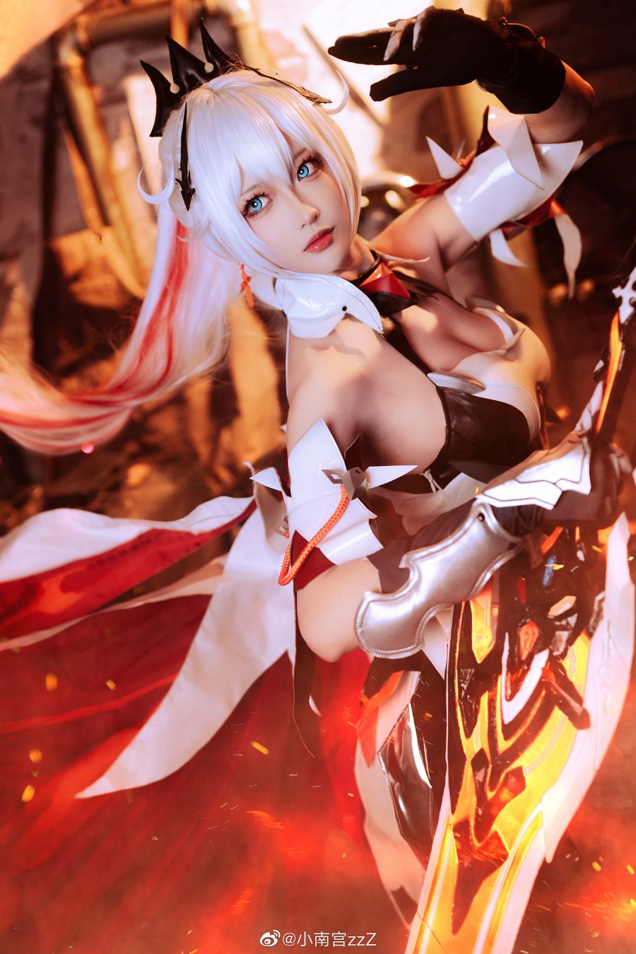 Cantik & Ganas! Cosplay Kiana dari Honkai Impact 3rd yang Super Hot