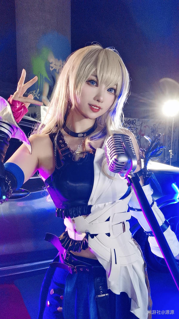 Cosplay Serval: Senyuman yang Memikat Hati dari Honkai: Star Rail