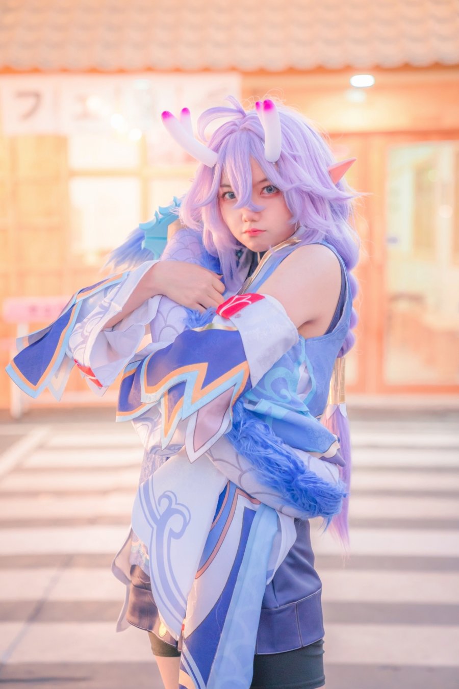 Woww! Cosplayer Ini Menghidupkan Karakter Bailu dari Honkai: Star Rail