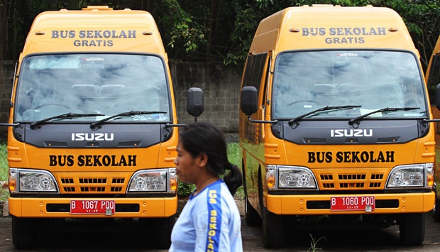 Anggap Mubazir, Ahok Berencana Hapus Bus Sekolah 