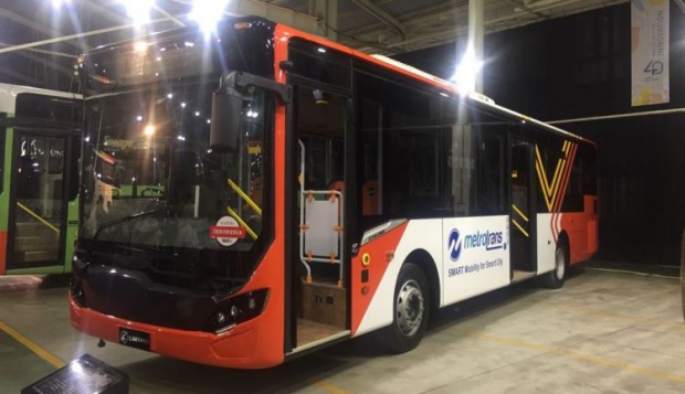 oktober-laksana-kirim-199-bus-metro-trans-pesanan-transjakarta