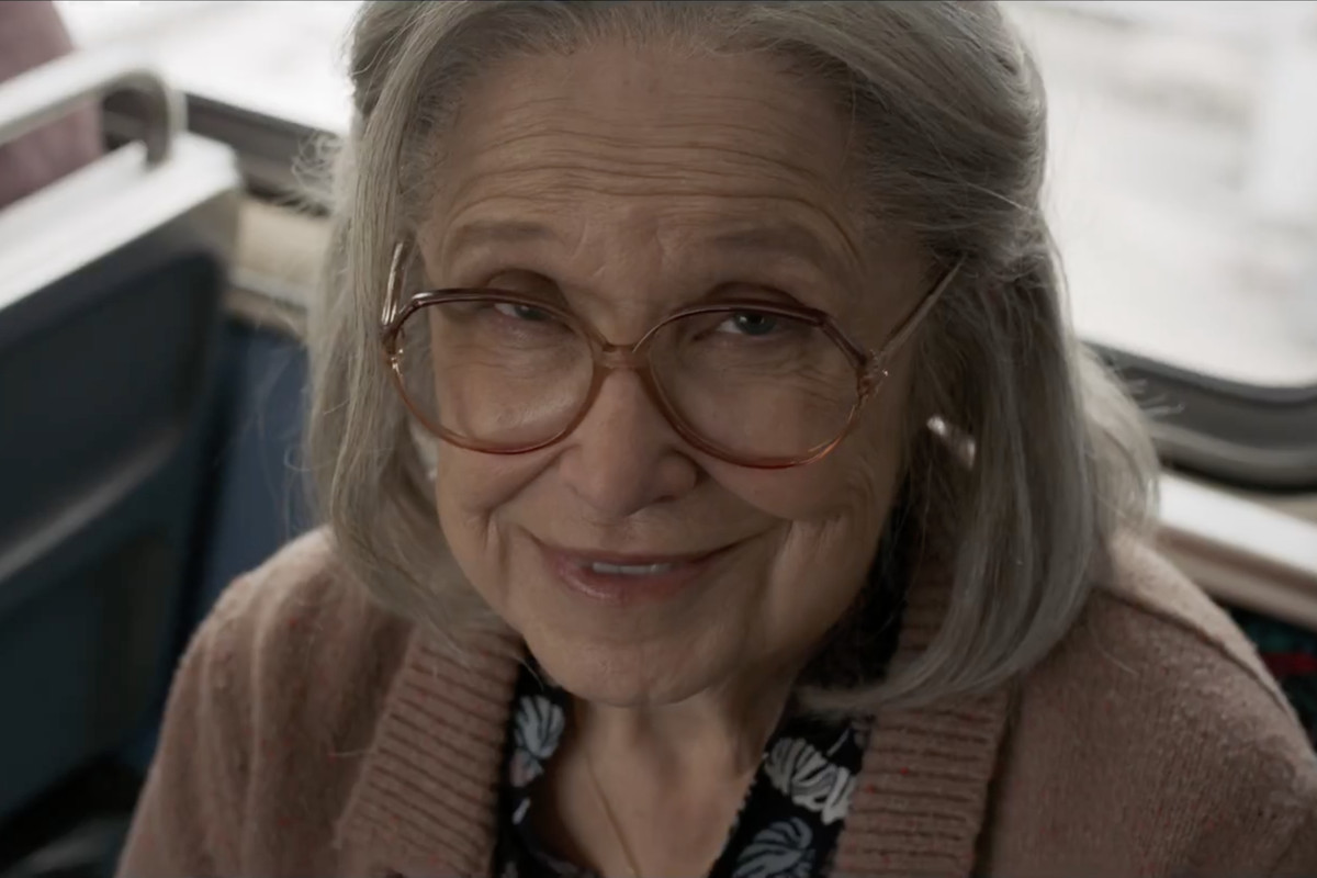 nenek 93 tahun ini di tahan polisi setempat karena “bersikap baik” selama hidupnya