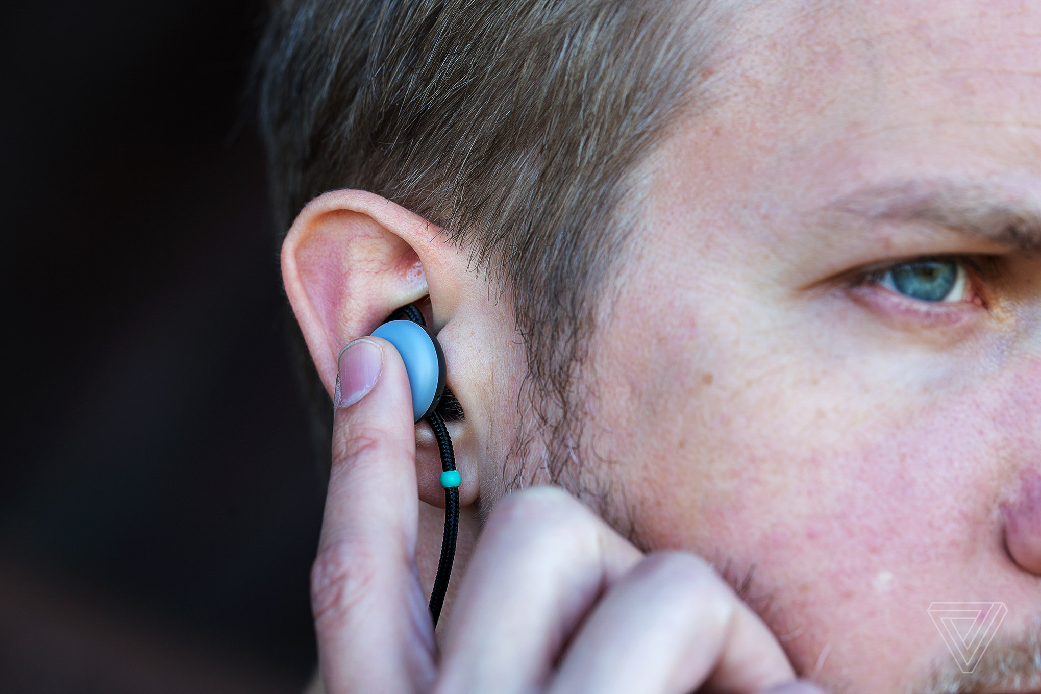 Google Pixel Buds : Earphone Dengan Fitur Google Translate