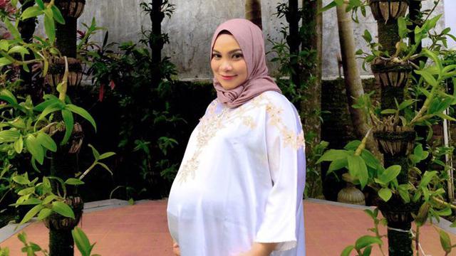 Perjuangan 11 Tahun Hanum Salsabiela Rais yang Mengharukan dan Menginspirasi