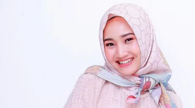 Cantik, Populer, dan Stylish, Inilah Rahasia Sukses Fatin Shidqia Lubis dari Nol! 