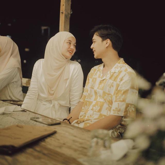 6 Potret Liburan Dinda Hauw dan Rey Mbayang di Labuan Bajo, Bak Honeymoon Kedua