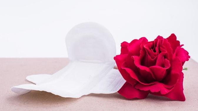 Bagaimana Menghadapi Menstruasi Pertama Si Kecil
