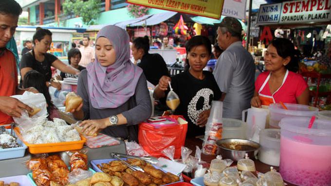 Hal-hal Mainstream yang Dilakukan Orang Saat Menunggu Buka Puasa