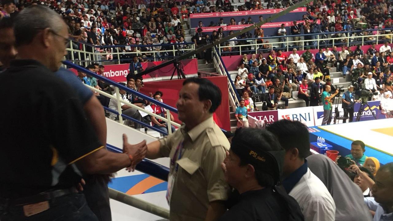 Prabowo Disambut Meriah Saat Hadiri Final Pencak Silat Asian Games