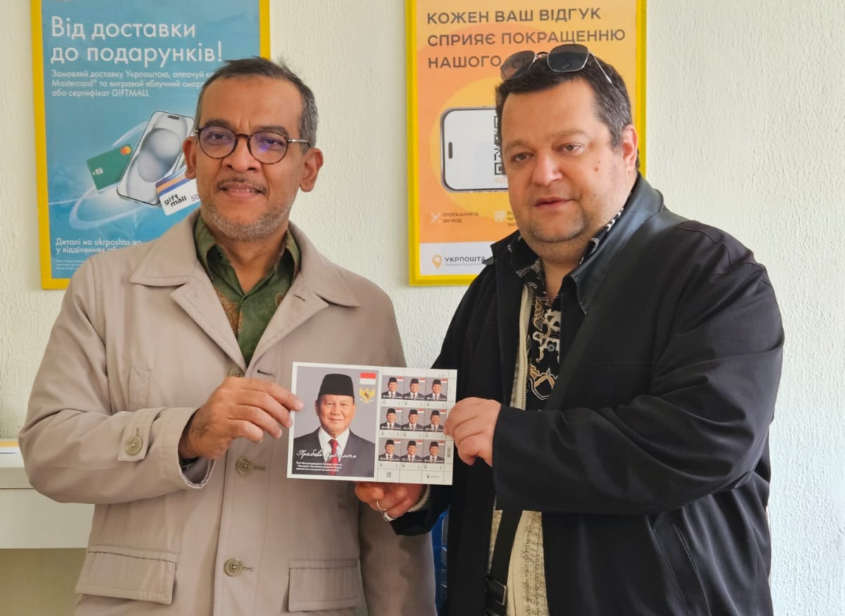Ukraina Terbitkan Prangko Prabowo, Warganet Ingatkan Indonesia Teman Rusia