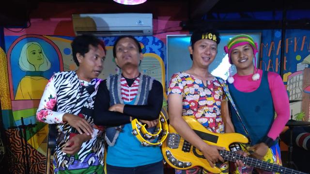 Grup Band 'Aneh' yang Pernah Muncul di Dunia Permusikan Tanah Air