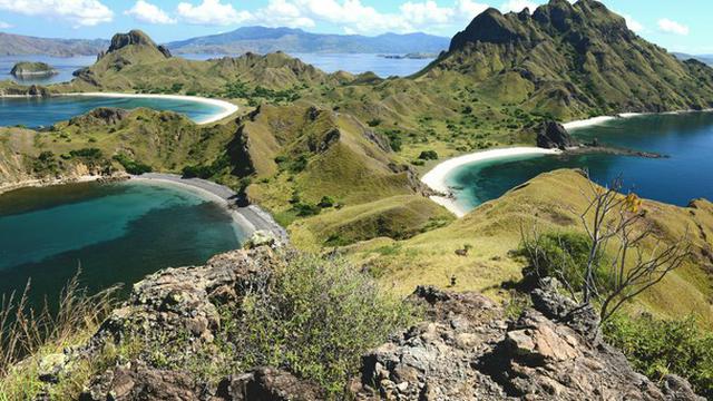 Tempat Wisata di Flores Paling Populer, Pemandangan Alamnya Memukau
