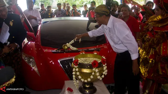 Prabowo Minta Seluruh Kabinet Merah Putih Gunakan Mobil Buatan Anak Bangsa