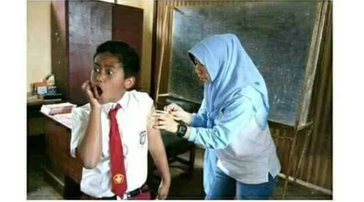 5 Ekspresi Lucu Anak saat Disuntik Ini Bikin Iba Sekaligus Ingin Senyum