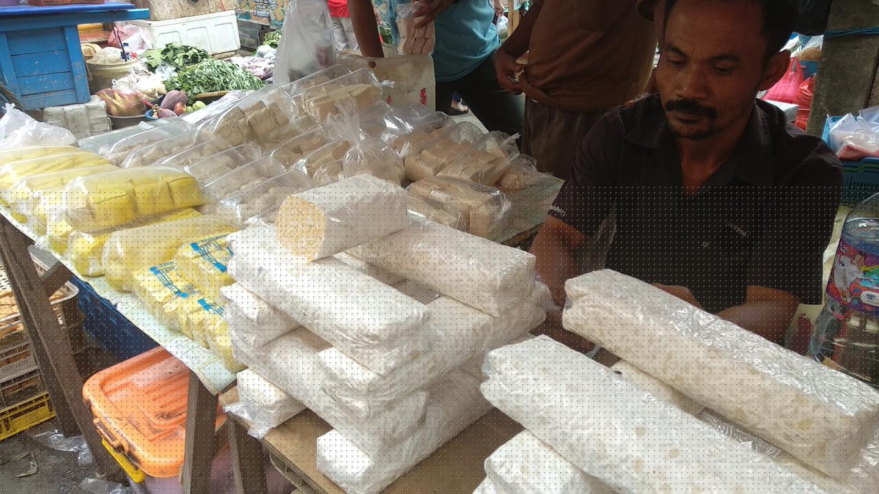 rupiah-melemah-ukuran-tahu-dan-tempe-mengecil