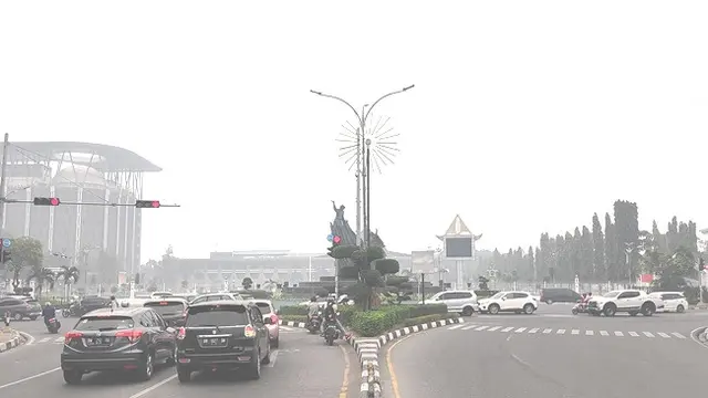 Kabut Asap Kian Tebal, Wali Kota Pekanbaru Pergi ke Kanada