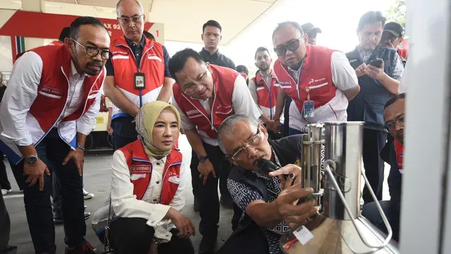 Viral Pertalite Bercampur Air di Bekasi, Dirut Pertamina Langsung Cek Mobil Tangki