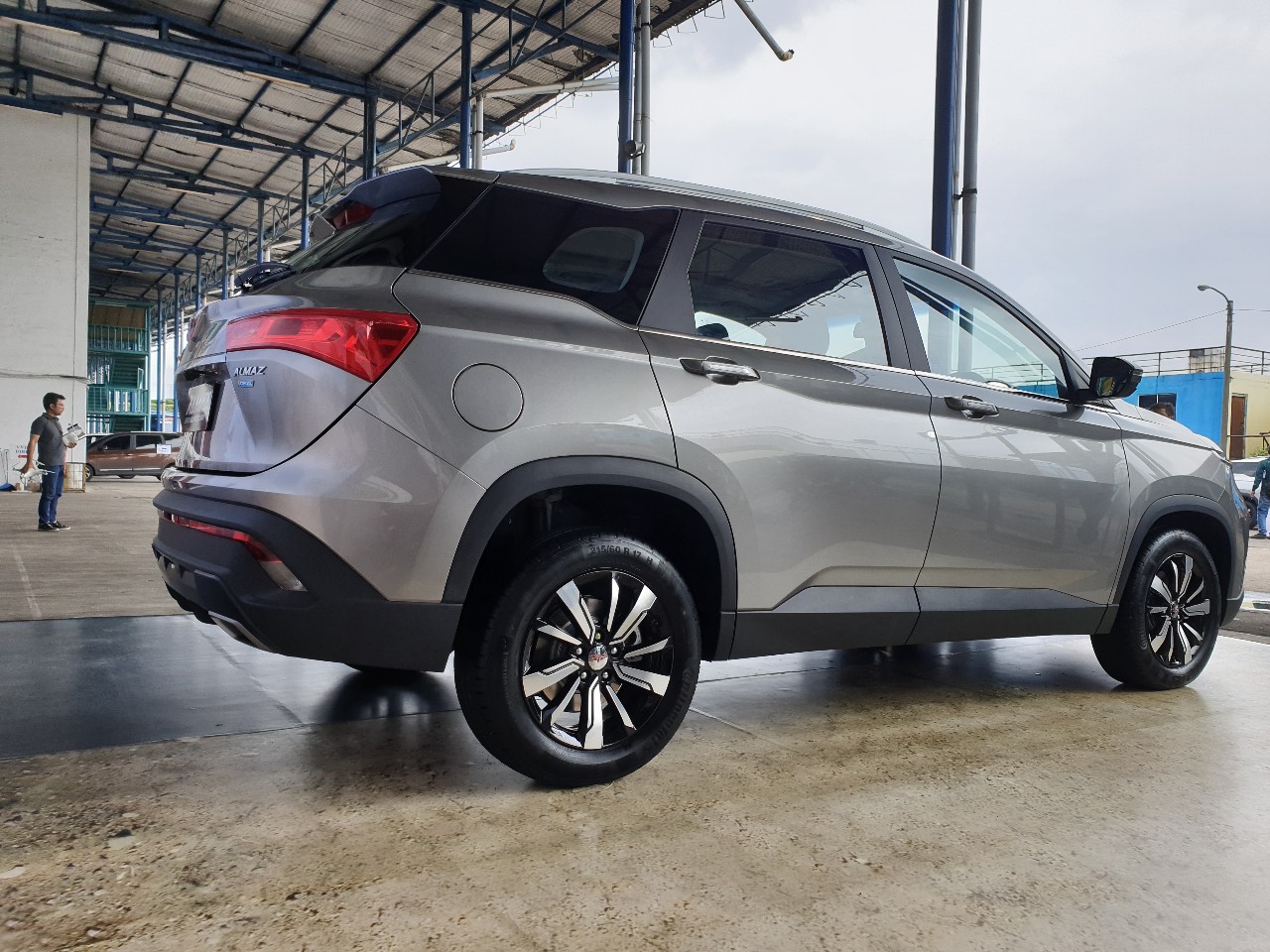 Review Tampang Ganteng Wuling Almaz yang Laki Banget