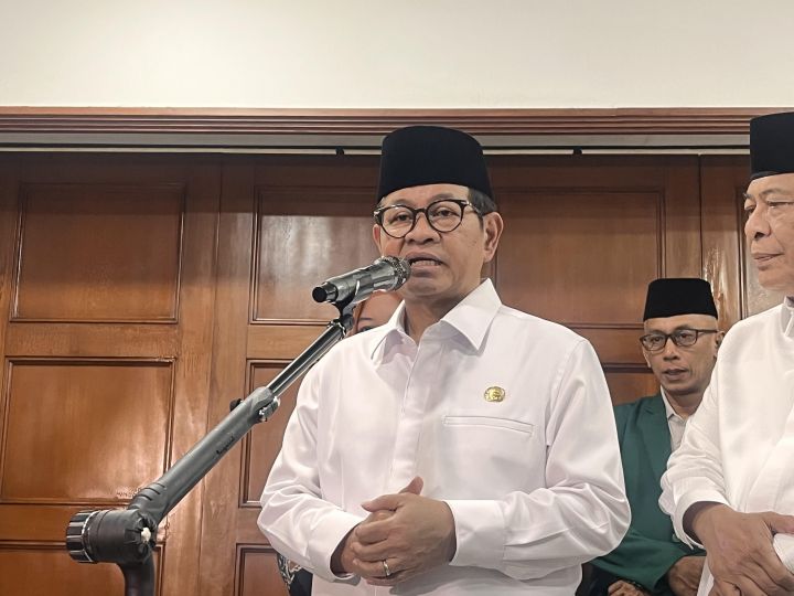 viral-wna-pamer-alat-kelamin-di-blok-m-pramono-hukum-seberat-beratnya